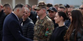 Nufi uron 250 kandidatët që nisin stërvitjen ushtarake: Krenaria për t’i shërbyer Atdheut do t’ju shoqërojë gjithë jetën