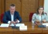 Debate në Komisionin e Ligjeve për reformën territoriale, Çaushi-Mziut: Katër muaj e bojkotuat, bëre plazh dhe tani kërkon bashkimin e nismave