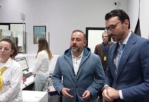 Karakaçi inspekton zyrën postare Nr.5 në Tiranë: Sportelet të hapura për qytetarët