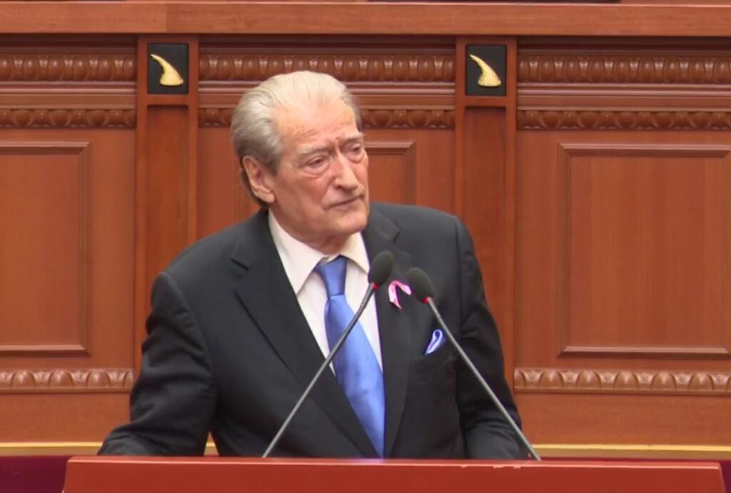Berisha  Po shuani bashkitë me një votë  kjo është hakmarrje politike ndaj qytetarëve
