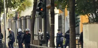 Skënder Hita zbret në terren, mes forcave të policisë te Ministria e Arsimit