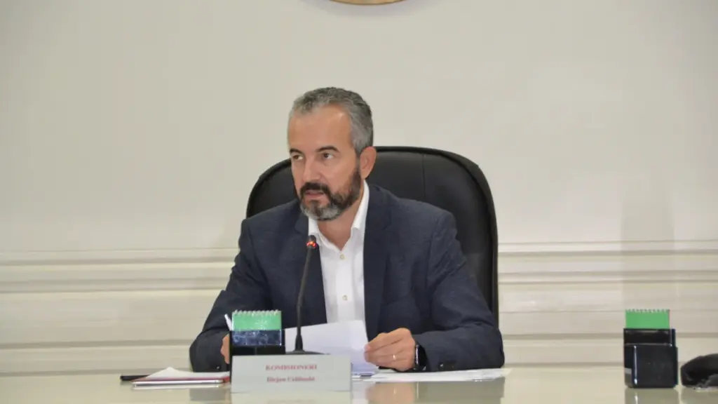 Zgjedhjet lokale  Zbulohet shkresa e KQZ për partitë politike  Votim dhe numërim elektronik të paktën në 4 Bashki