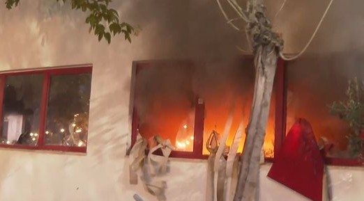 Zjarri te Komisariati Nr 3  raportohet disa efektivë të plagosur