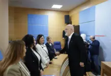 E PLOTË/ “Dolën duart e fshehura në puplat e flamingove”, Rama: Po punojmë për ndalimin e rrjeteve sociale për fëmijët nën 16 vjeç, diskutohet edhe ulja e moshës për dënimin penal