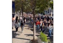 Studentët e Mjekësisë i bashkohen bojkotit, dalin në protestë