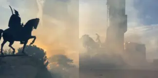 Molotovët dhe fishekzjarrët nuk mungojnë as në sheshin Skënderbej, “mjegull” me gaz lotsjellës në të gjithë zonën