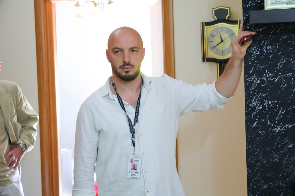  Bashkia e Tiranës në terren për matjen edhe evidentimin e objekteve të palegalizuara 