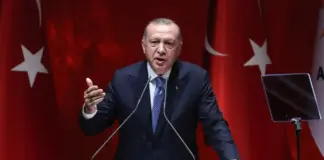Sulm me dronë në Detin e Zi, fundoset anija turke/ Dy të vdekur, “tërbimi” i Erdogan