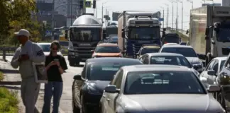 Sulmet ruse godasin rëndë Kievin, pezullohet trafiku në urën kryesore, zyrtari i lartë: Shumë dramatike gjendja