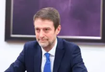 Protesta shkatërruese në Tiranë, ministri Hoxha: Kjo dhunë dëmton imazhin ndërkombëtar të Shqipërisë