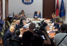 Mes debateve të ashpra, Komisioni i Ligjeve miraton në parim me 8 vota pro projektligjin e PS për hartën e re territoriale! Pritet votimi nen për nen dhe në tërësi