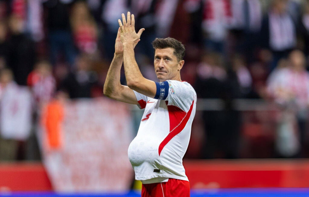 Lewandowski  një  makineri  golash  Polonia luan  tenis  me Rumaninë  Bosnja  përcjell  legjendën Dzeko