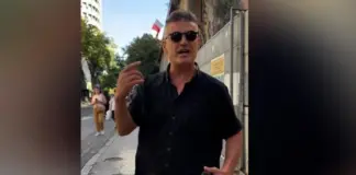 Policia e Shtetit reagon pas sulmit me vezë ndaj gazetarit Bledi Mane nga protestuesit: Askush nuk mund të marrë ligjin në duart e veta