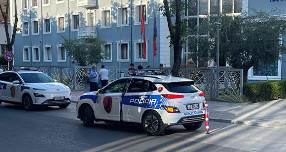 Policia thërret për pyetje Adrian Hilën pas publikimit të videove intime  kompozitori  Do paraqitem