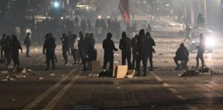 Kush po i nxjerr fëmijët në rrugë? Zbulohen mesazhet anonime për bojkot të shkollave dhe pjesëmarrje në protesta