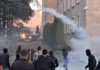 Flakët dhe përplasjet nga protesta në Tiranë, zëvendëskryeministrja: Shqipëria nuk ka nevojë për kaos dhe të digjet për të ndryshuar