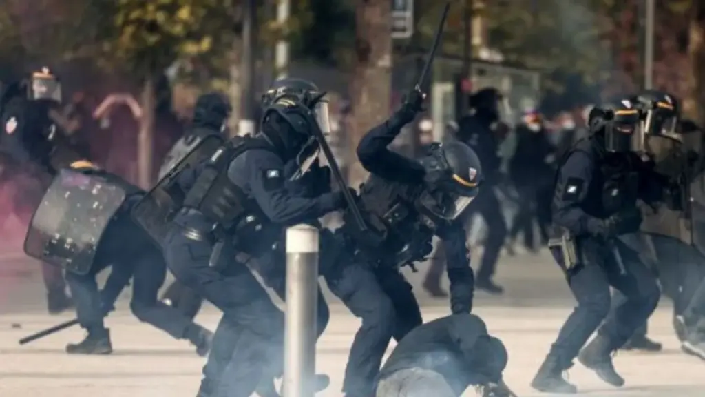 Protestat në Francë përshkallëzohen  përplasje me policinë në Marsejë  135 të arrestuar