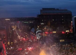 Tubim madhështor i “Listës së Studentëve” në Serbi, pamjet nga Beogradi