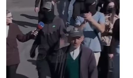 Gjimnazisti flet për gazetaren në protestë  Nuk e dimë çfarë do bëjmë  nga do shkojmë dhe se çfarë duam
